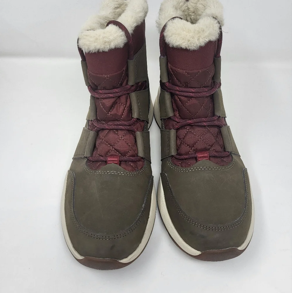 Timberland Women Size 9 Borough Project Waterproof Faux‎ Fur Lace Up Boots